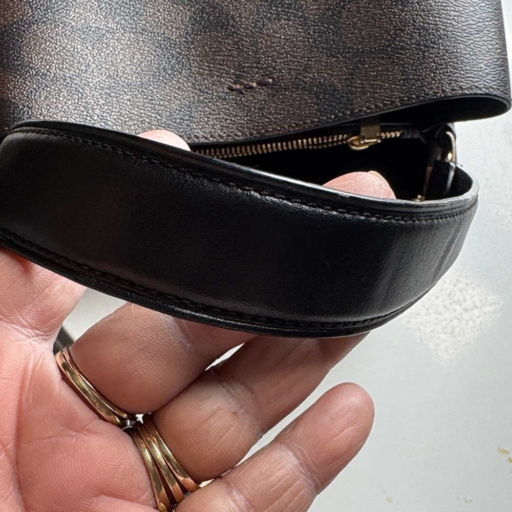 Coach Black Signature Bucket Shoulder Bag with Gold Hardware - Picture 7 of 10